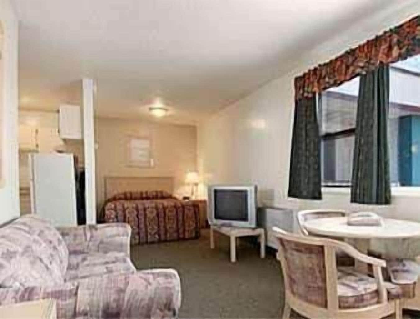 Super 8 By Wyndham Red Deer Hotel Luaran gambar