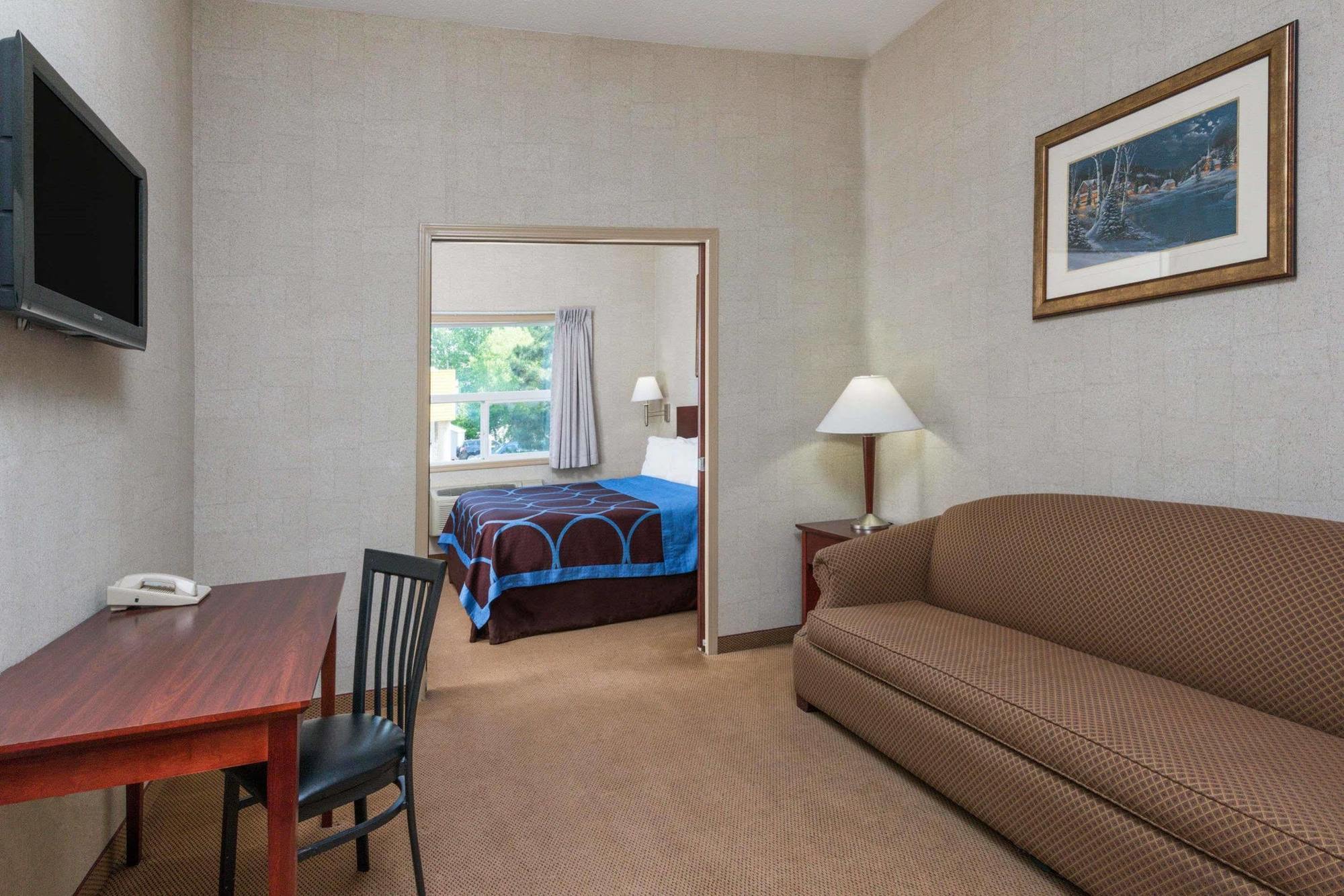 Super 8 By Wyndham Red Deer Hotel Luaran gambar